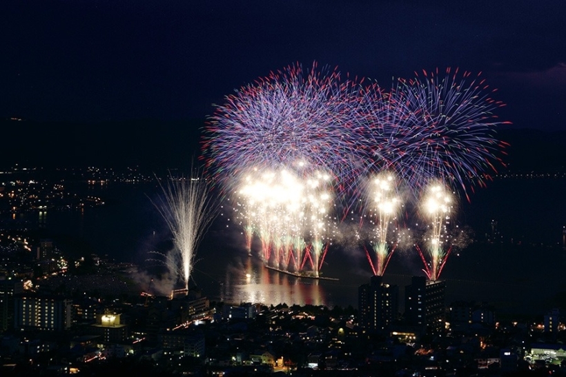 諏訪湖祭湖上花火大会（諏訪市）